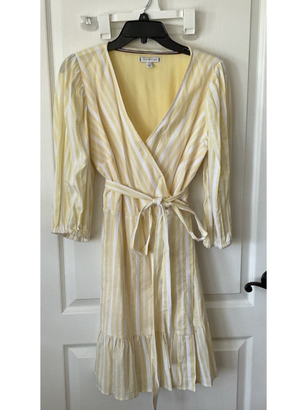 Tommy Hilfiger Women Yellow White Striped V-Neck Wrap Dress Sz M 3/4 Sleeves
